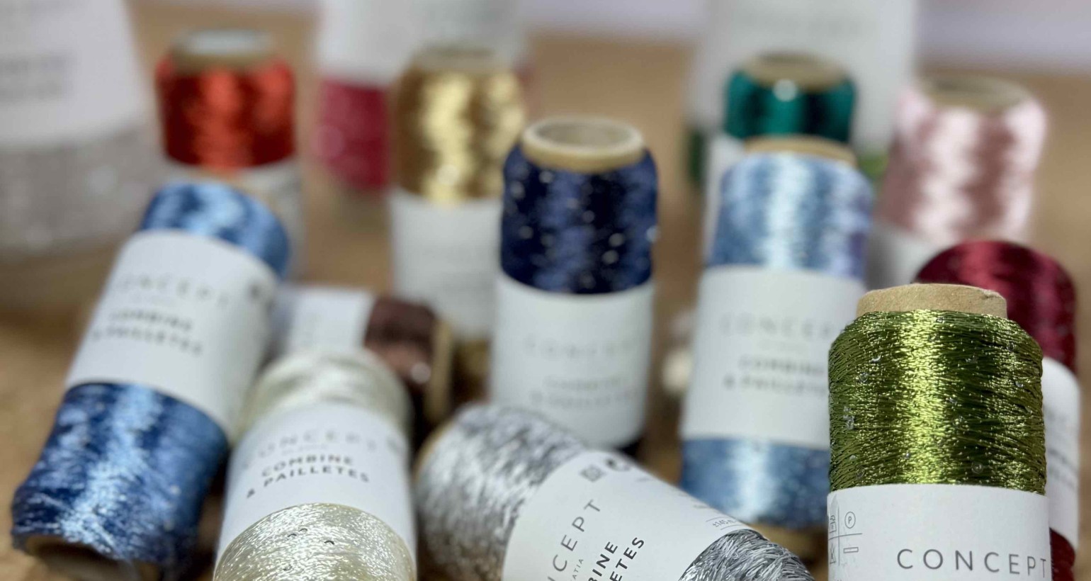 KATIA COMBINE SHINE ET PAILLETTES